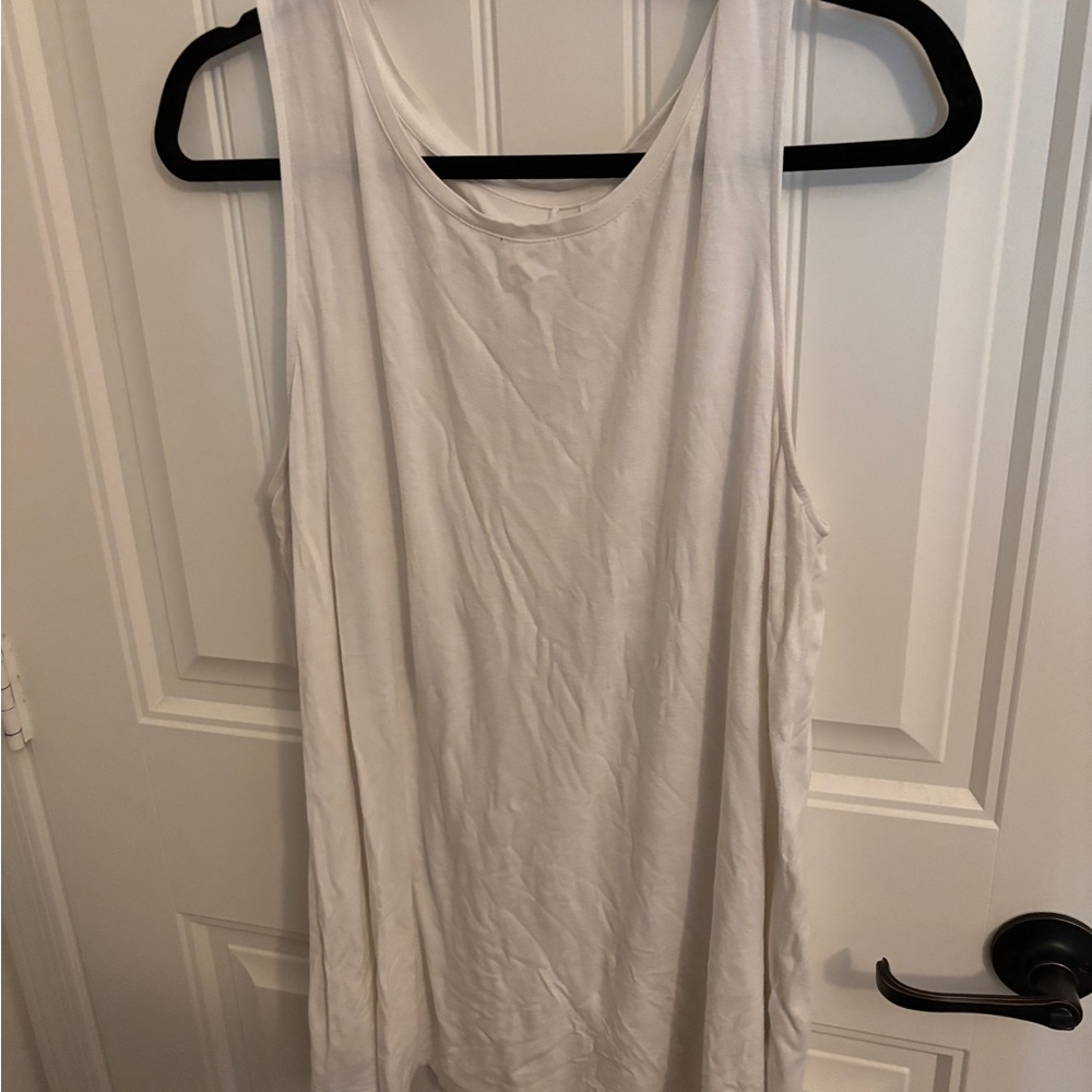 Old Navy Cream Tank Top Sleeveless Style
